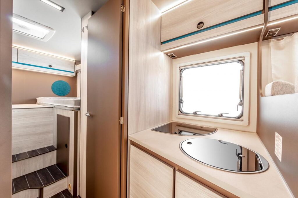 detalle lavabo caravana